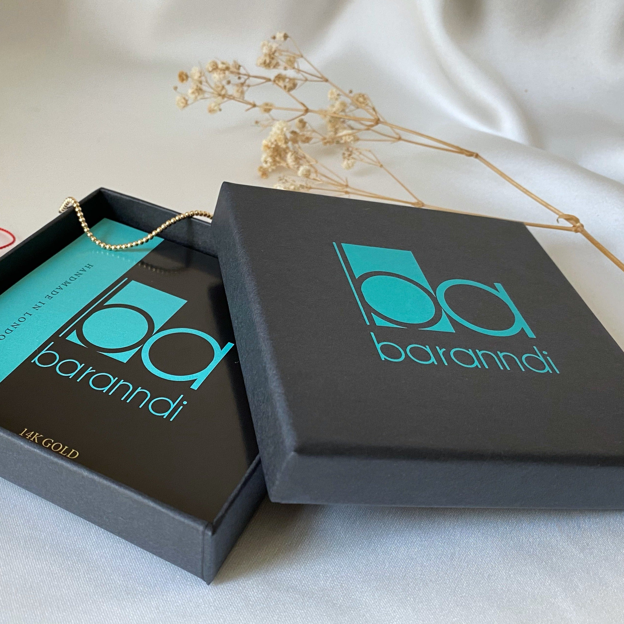 18k Gold tube bracelet